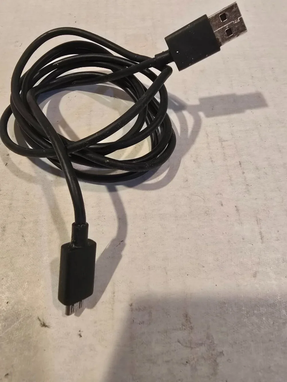 Charging Cable USB-A to Micro-USB Android Controllers Power Banks 6 ft. Untested